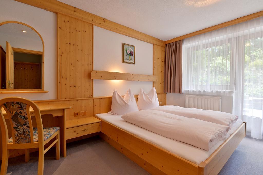 Landhaus Zum Griena Mayrhofen Δωμάτιο φωτογραφία